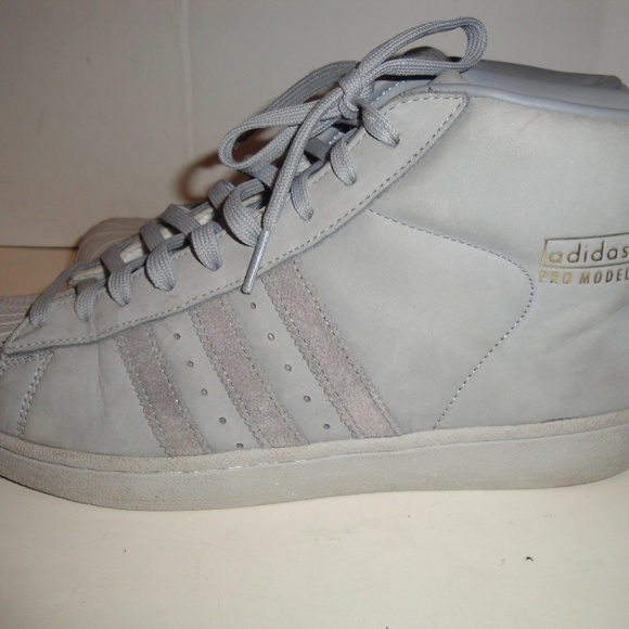 ADIDAS GRAY SUEDE AND LEATHER HIGH TOP SNEAKER, MENS SHOE SIZE 9 / 42.5 - Picture 3 of 10